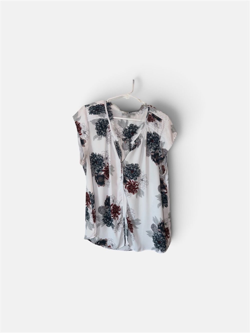 Short-Sleeve Floral Split-Neck Blouse - White with Blue & Burgundy Floral